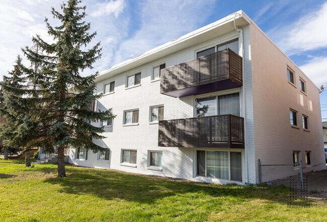 Photo - Westbrook Manor