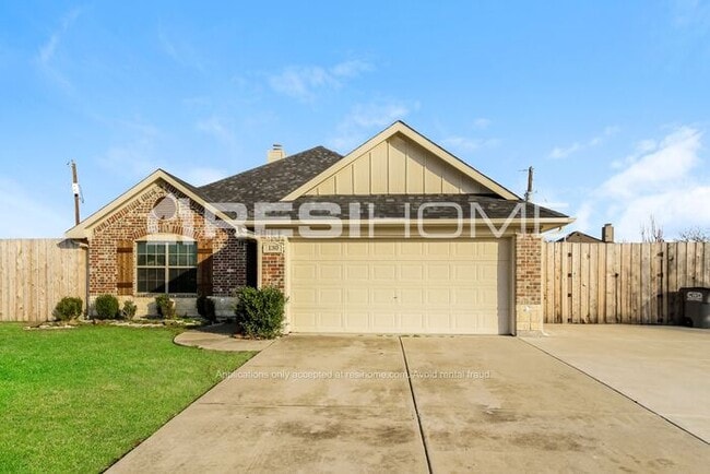 Building Photo - 130 Price Cir