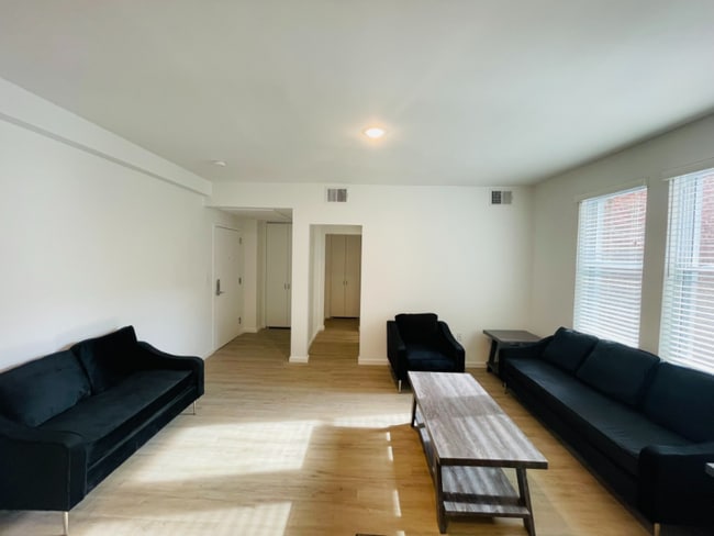 Photo - 2517 Mozart Pl NW House