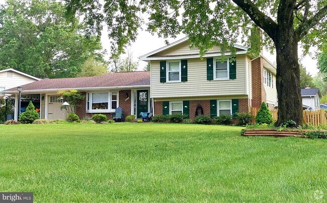 Building Photo - 4814 King Richard Dr Rental