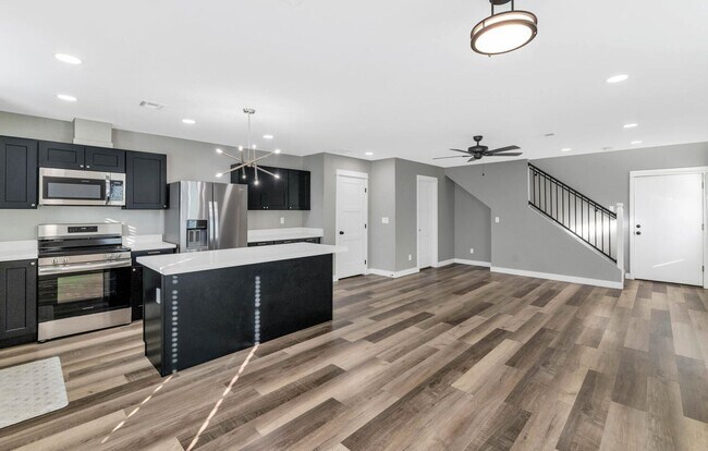 Photo - 2509 E Broadway Rd