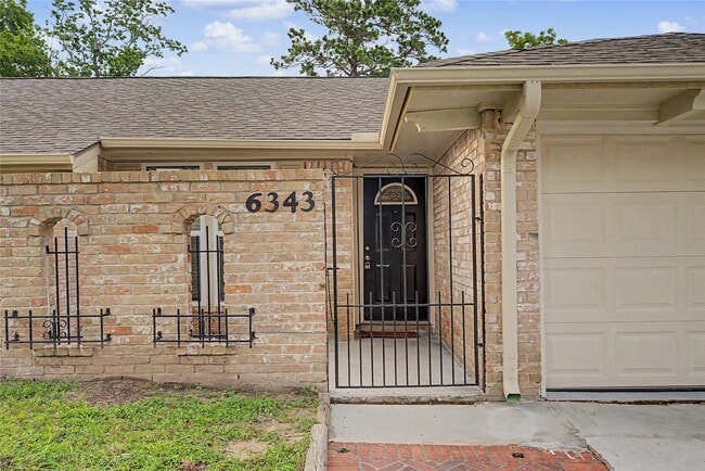 Photo - 6343 Maple Hill Dr