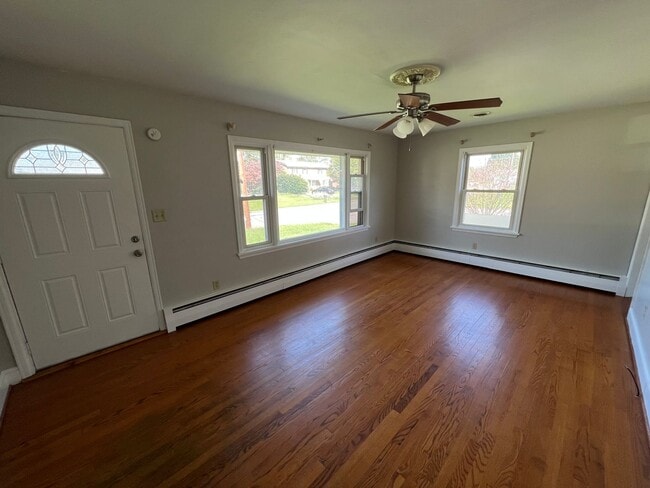 Photo - 1302 Penley Blvd