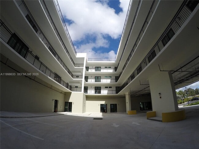 Photo - 4100 SW 64th Ave Unit 409