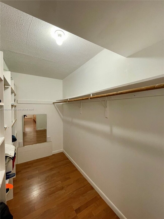 Photo - 1811 Jefferson St Unidad 708