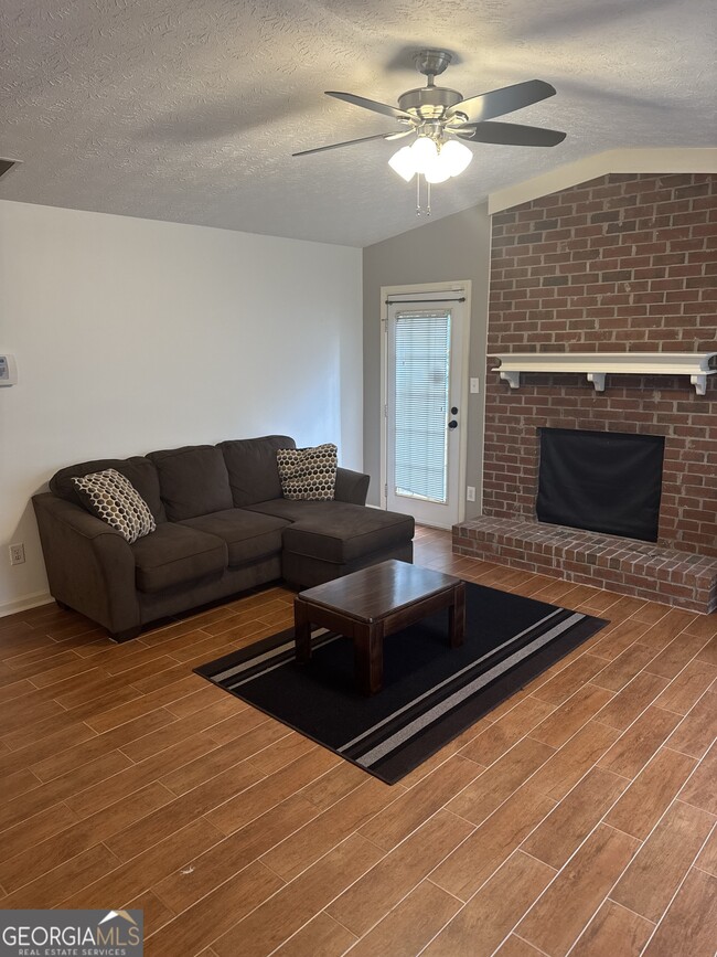 Photo - 255 Monmouth Dr