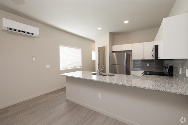 1BR, 1BA - 669SF - Kitchen - Cottages at Mesa Ridge