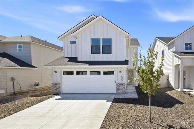 Building Photo - BRAND NEW HOME! 4 Bed/2.5 Bath plus Office and Flex Space Upstairs