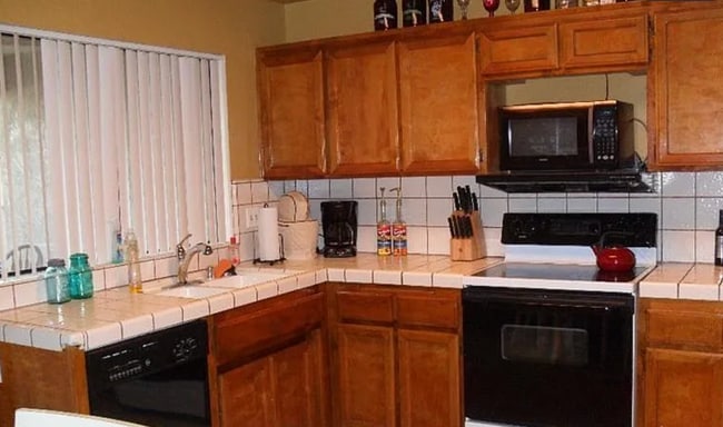 Photo - 4201 Planz Rd