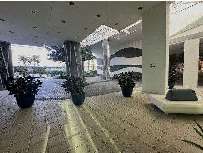 7930 East Dr Unit 1506