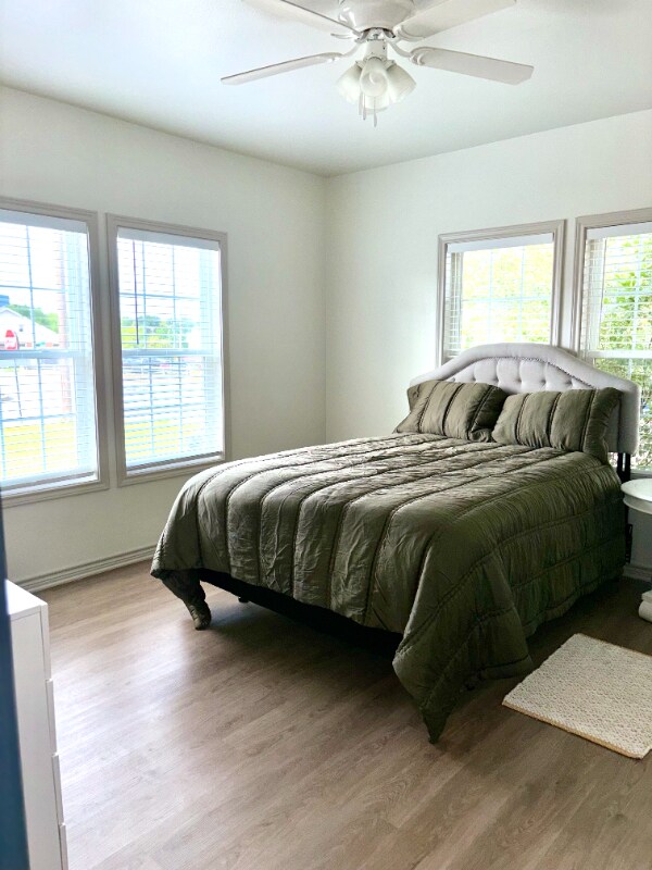 Photo - 324 S Saunders Ave