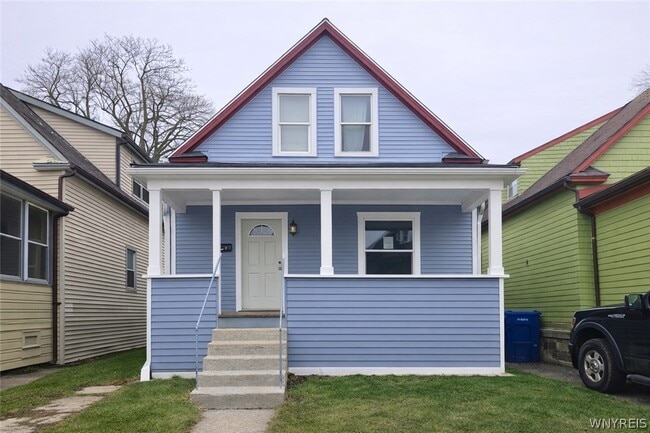 Building Photo - 193 Merrimac St