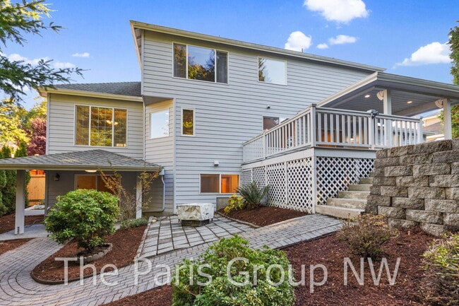 Photo - Extraordinary 3463sf Newcastle Home * Amazing Outdoor Spaces * A/C