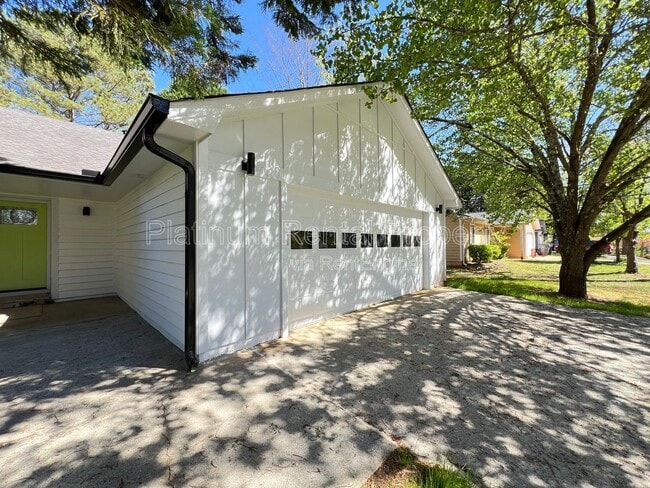 Photo - 1331 Buttercup Ct