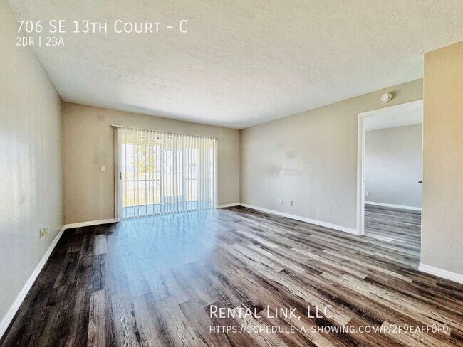 Photo - 706 SE 13th Ct Unit C