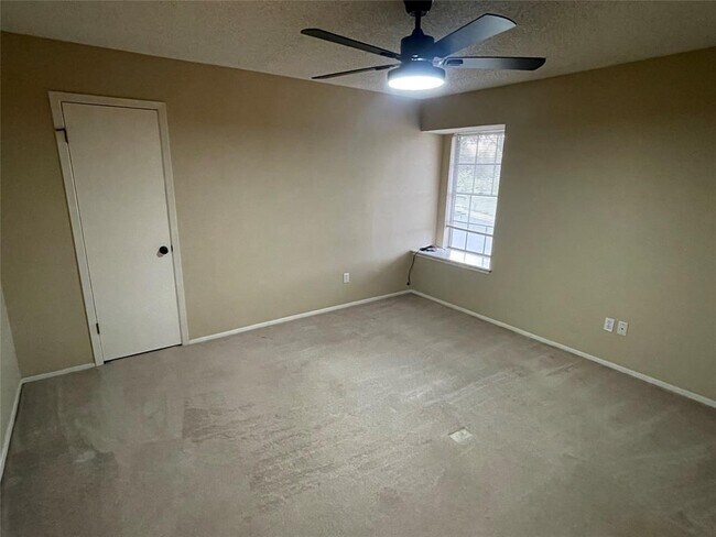 Photo - 3601 Leafield Dr