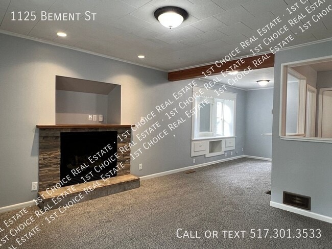 1125 Bement St