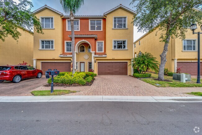 Building Photo - 1408 3rd Street Cir E Rental