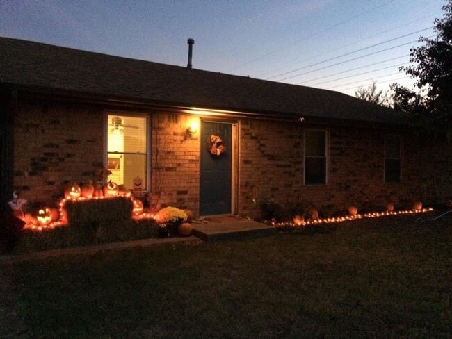 Building Photo - 254 Hickory Stick Ln