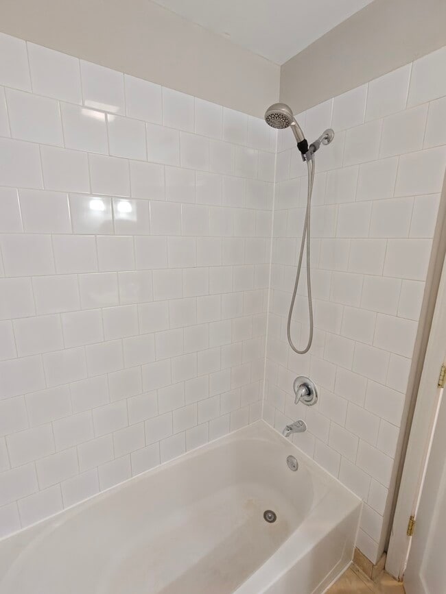 Photo - 3745 W Argyle St
