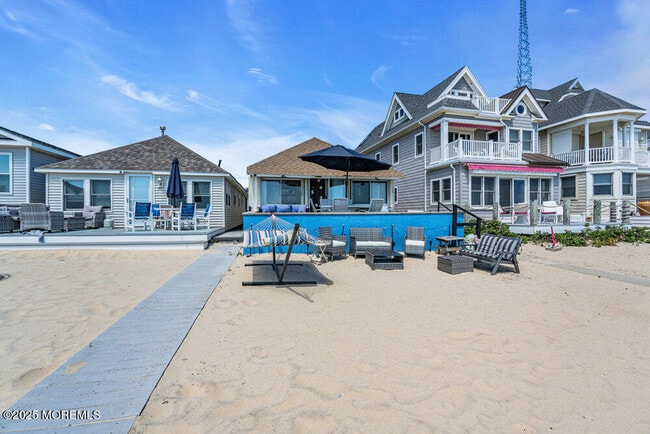 Photo - 115 Beach Front