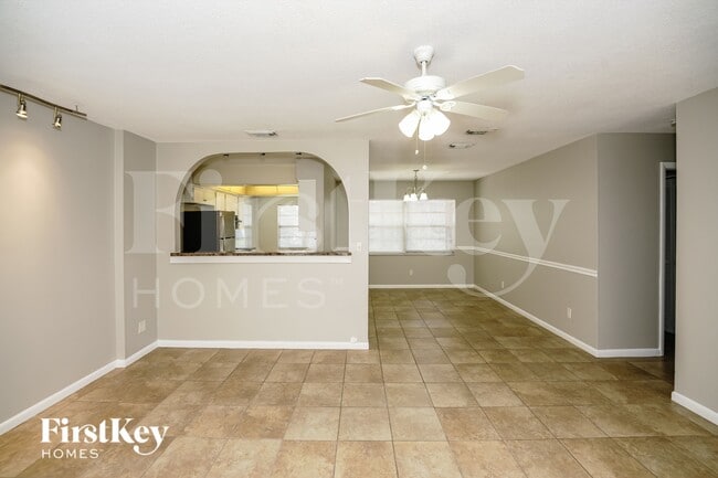 Photo - 1337 Mardrake Rd