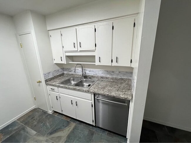 Photo - 8341 Country Walk Dr