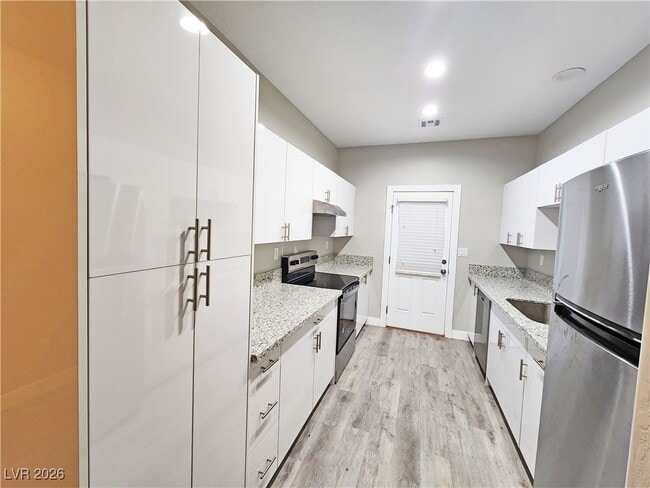 Photo - 1111 Sixshooter Ave