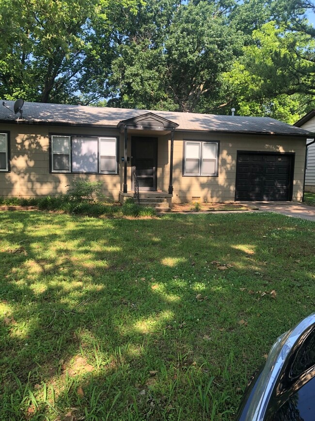 Photo - 1022 S Stanley St