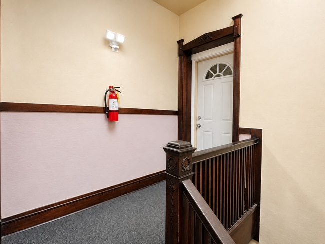 Photo - 6360 S Greenwood Ave Unit 6362 -  3