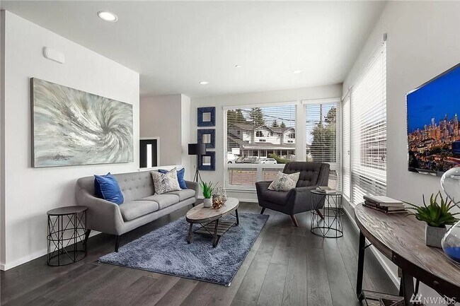 Photo - Spacious 4-Bed, 2.5-Bath Townhome with Mod...