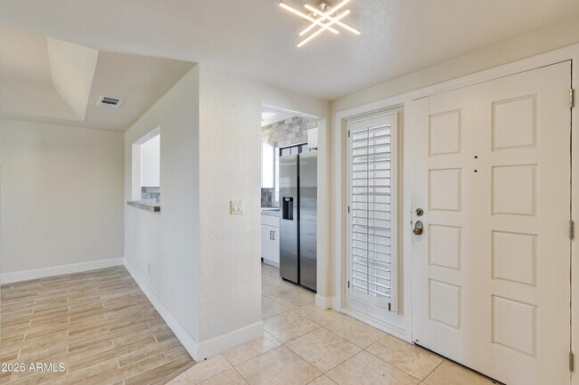 Photo - 2931 E Rose Ln