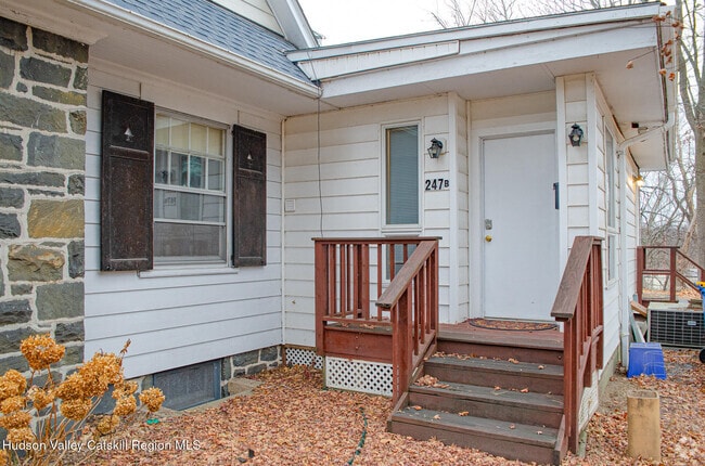 Building Photo - 247 Albany Ave Rental