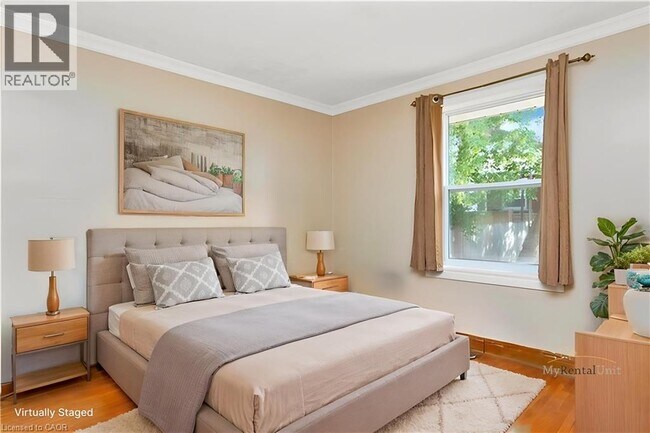 Photo - 960 Dunsmure Rd