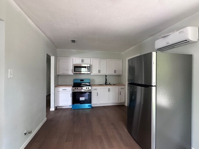Photo - 4533 Bluebelle Ln