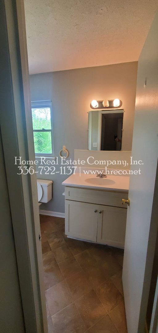 Photo - 3463 Valley Rd Unit 3463