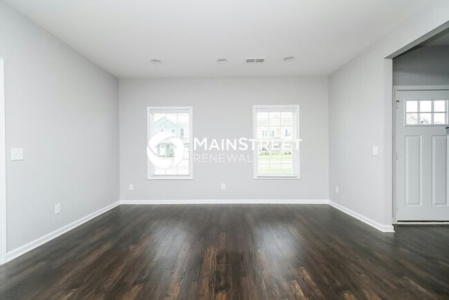 Photo - 4 Bedroom Pet-Friendly Home in Spring Hill, TN with Main Street Renewal