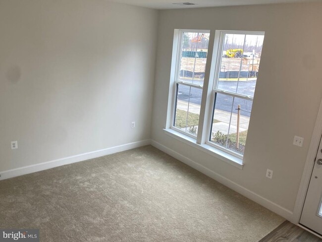 Building Photo - 600 Watermans Dr