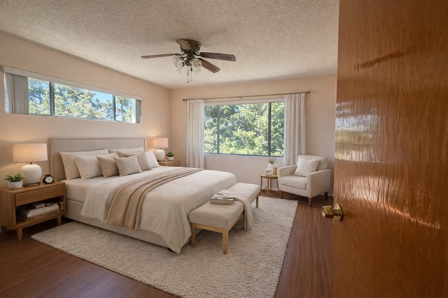 Photo - 802 Fischer St Unit B