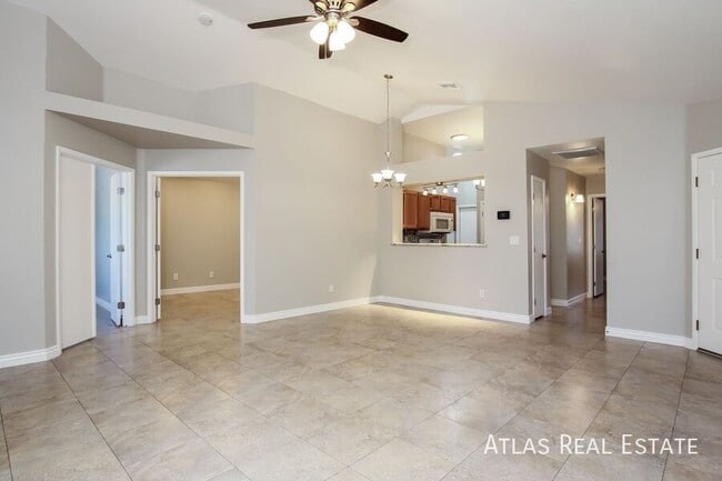 Photo - 1365 N Culpepper Ave