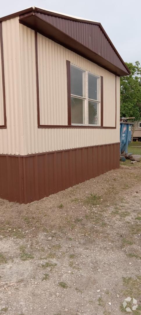 Building Photo - 2432 W Austin St Rental