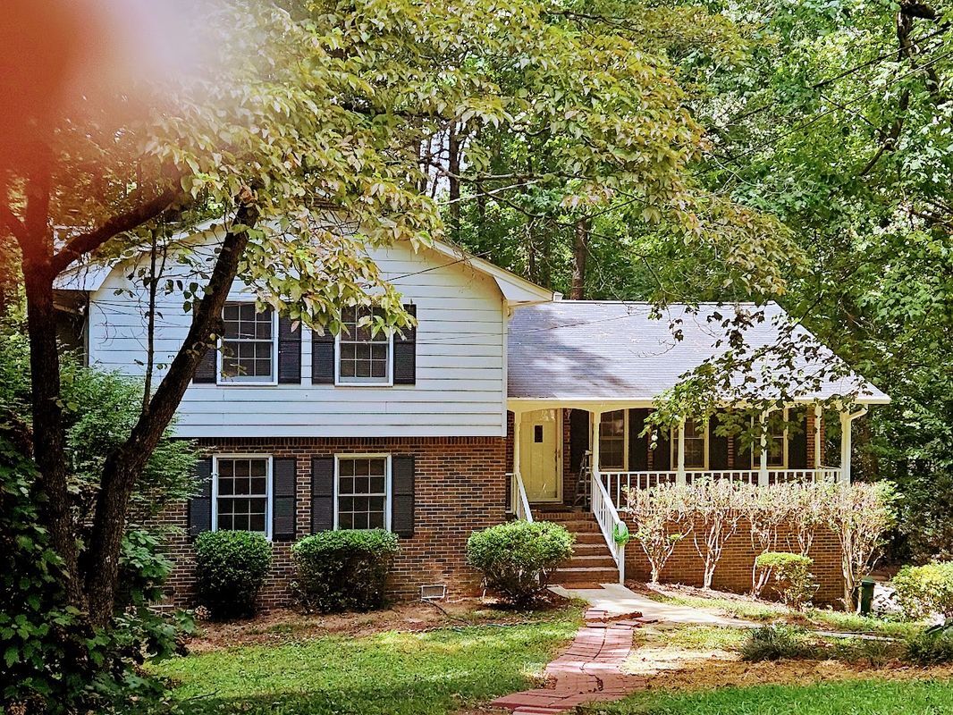 Photo - 745 Queen Ann Ct House