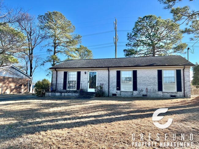 Spacious 3 BR 2 Bathroom - Spacious 3 BR 2 Bathroom House