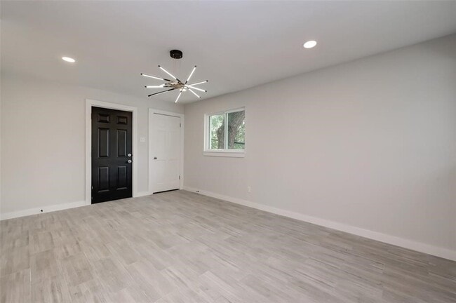 1747 Wroxton Ct Unit 6