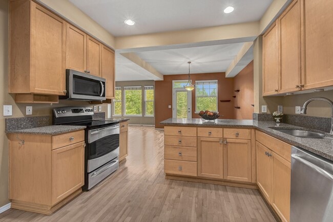 Photo - 3bd/2.5ba Snoqualmie Townhome