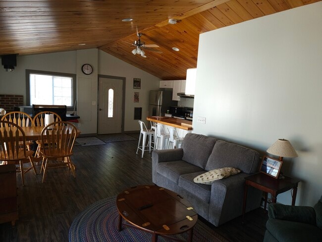 Building Photo - 186 Granny Kent Pond Rd Rental