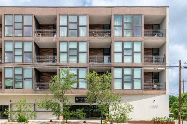 Photo - 1322 E 12th St Unidad 305