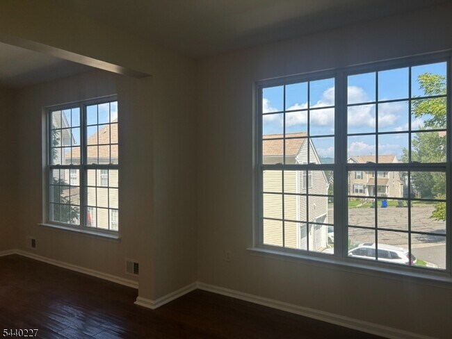 Photo - 310 Winding Hill Dr