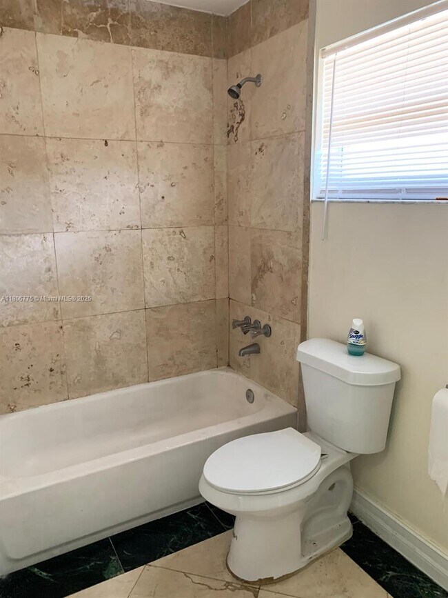 Photo - 505 NW 177th St Unit 211