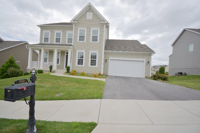 710 Jefferson Cir NW